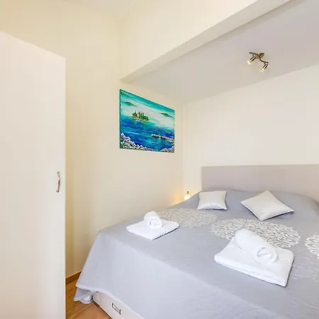Riva With Sea View Appartamento *