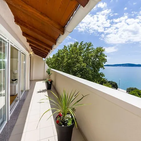 Riva With Sea View Appartamento